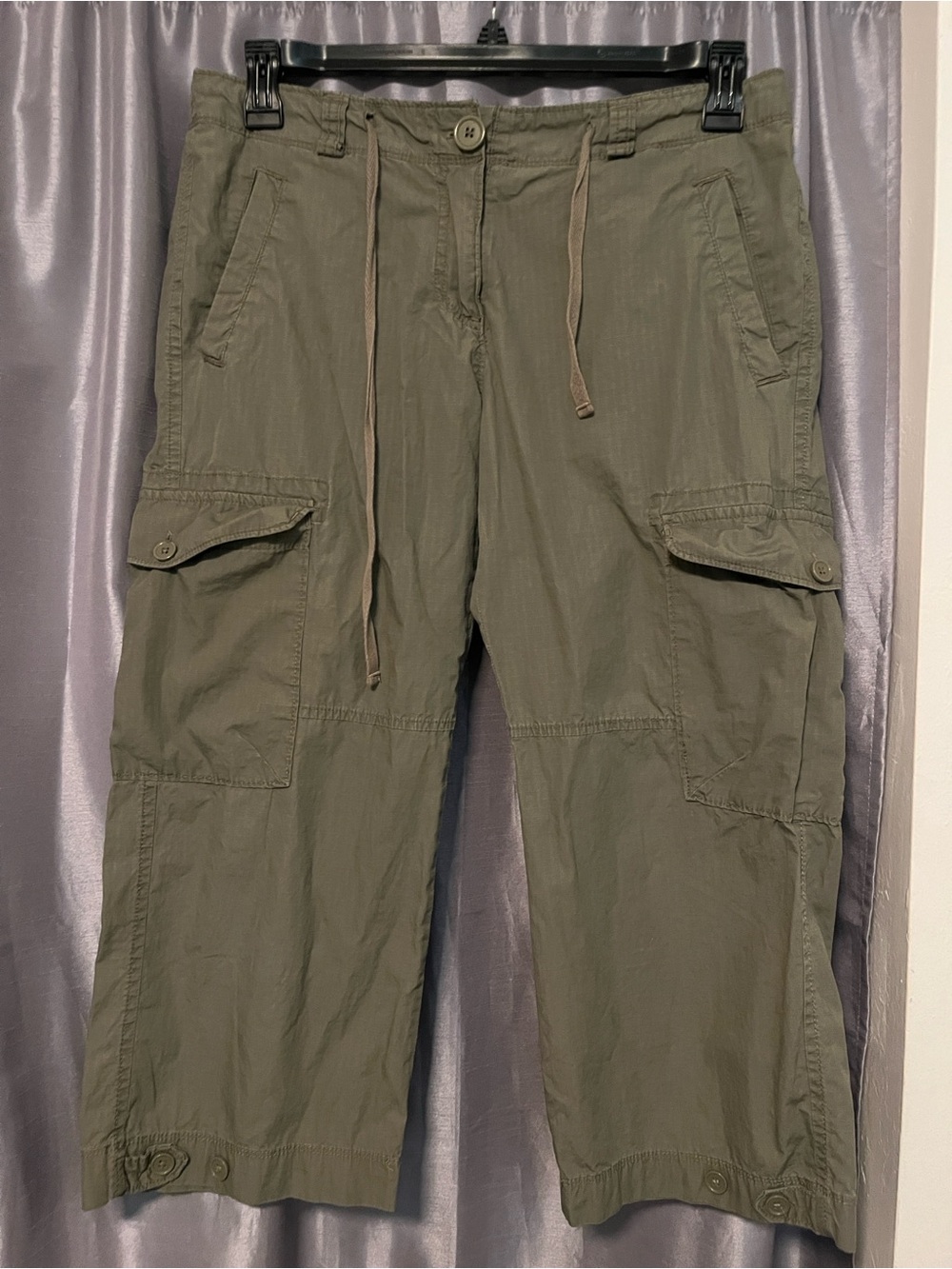 Women’s Olive Cargo Pants - Casual Utility capris